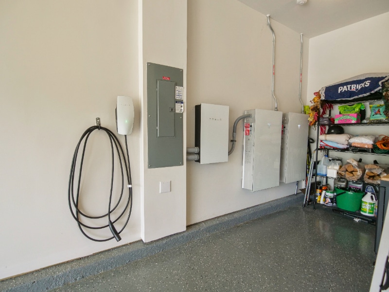 Building Photo - 1663 Jessamine Dr