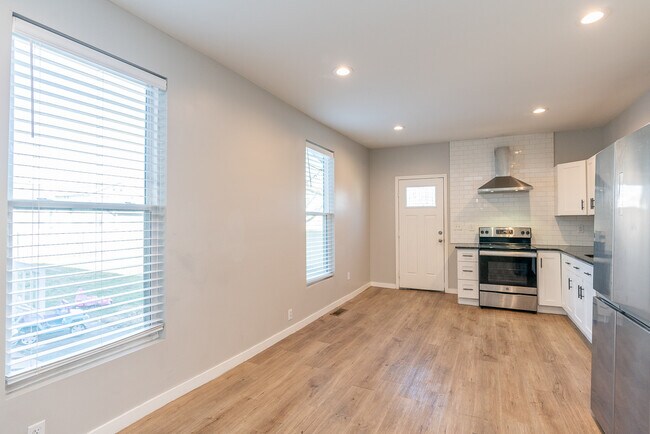 Kitchen & Dining - 1628 S 4th St