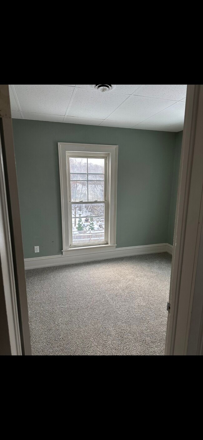 Building Photo - 1329 7th Ave