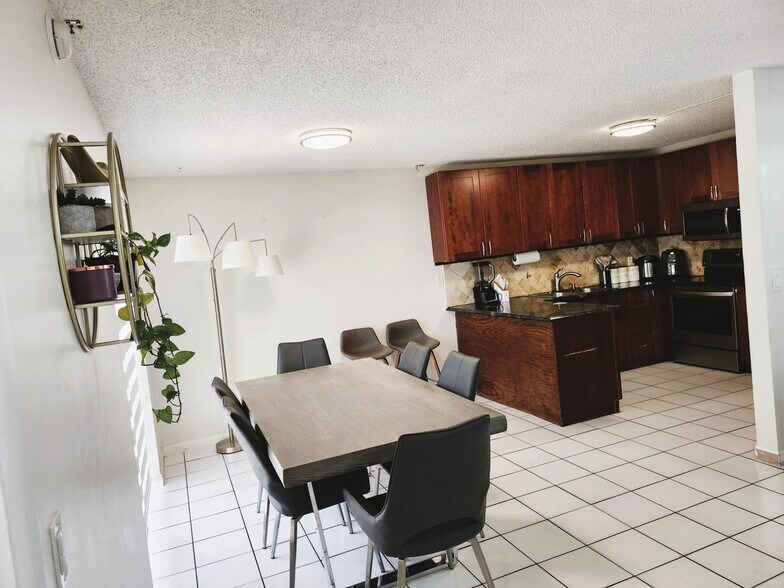 Building Photo - 1570 Forest Lakes Cir