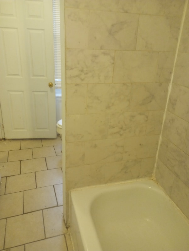 Building Photo - 31xx W Euclid Ave