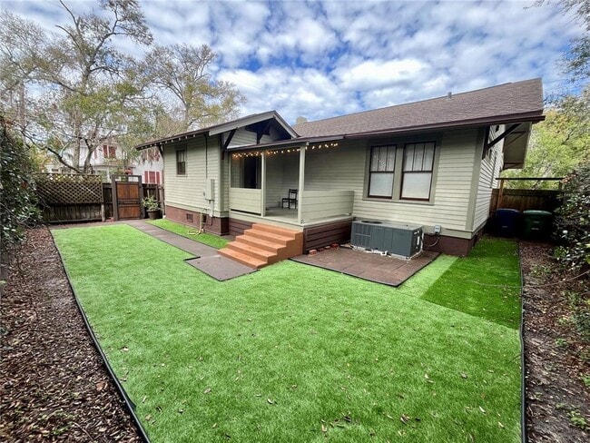 Building Photo - 1401 E Powhatan Ave