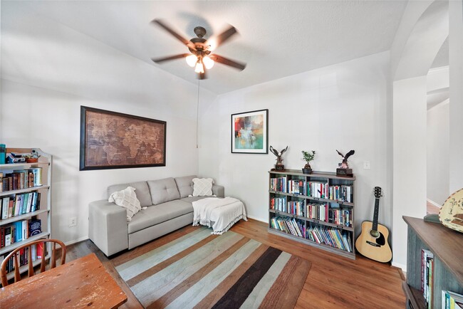 Building Photo - 158 N Whistlers Bend Cir