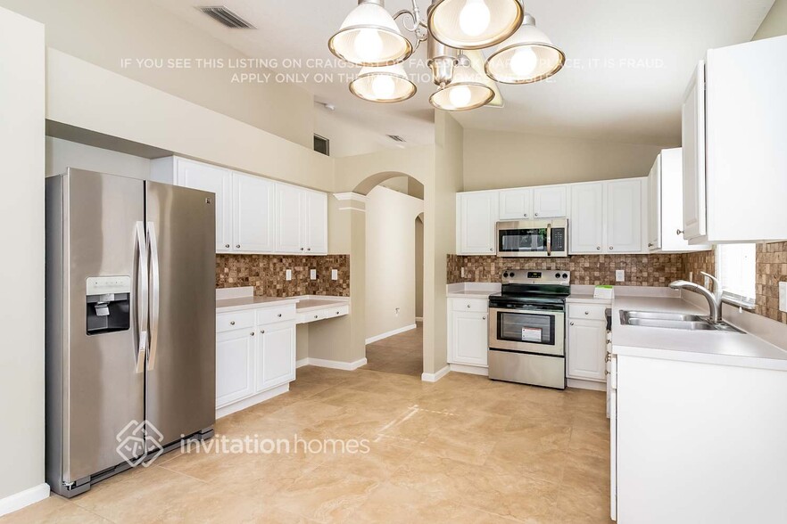 Building Photo - 11581 Misty Isle Ln