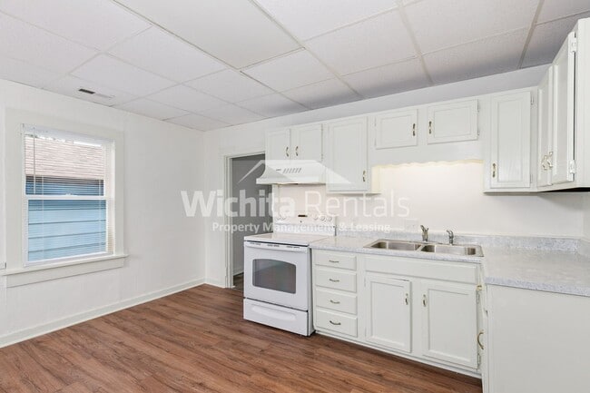Building Photo - 1 bedroom home