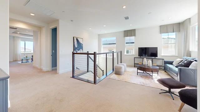 Building Photo - 31 Cortina Ct