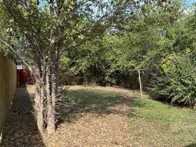 Building Photo - 5607 Hiett Ct