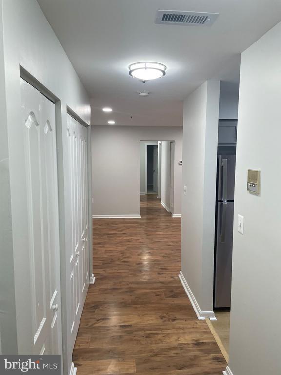 Building Photo - 8375 Montgomery Run Rd