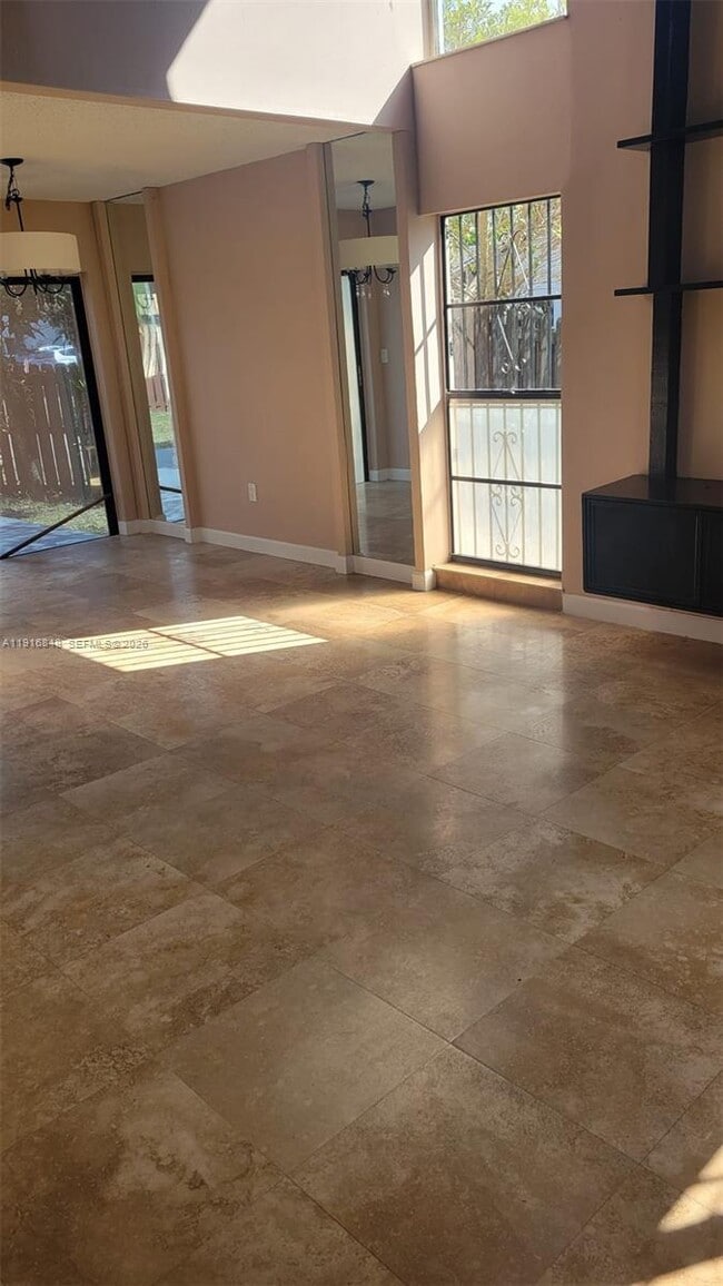 Building Photo - 914 NW 106th Ave Cir