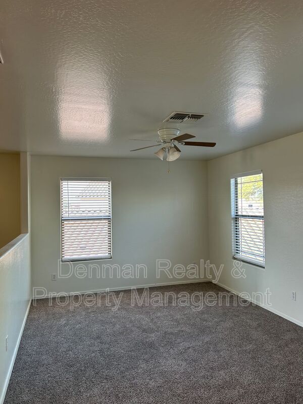 Building Photo - 6526 S 71st Dr