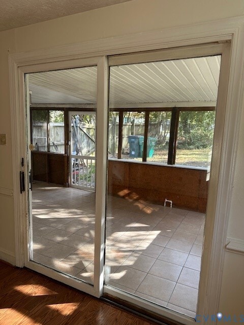 Building Photo - 7617 Sunny Bank Dr