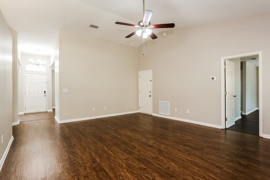Building Photo - 9260 Topohill Ct