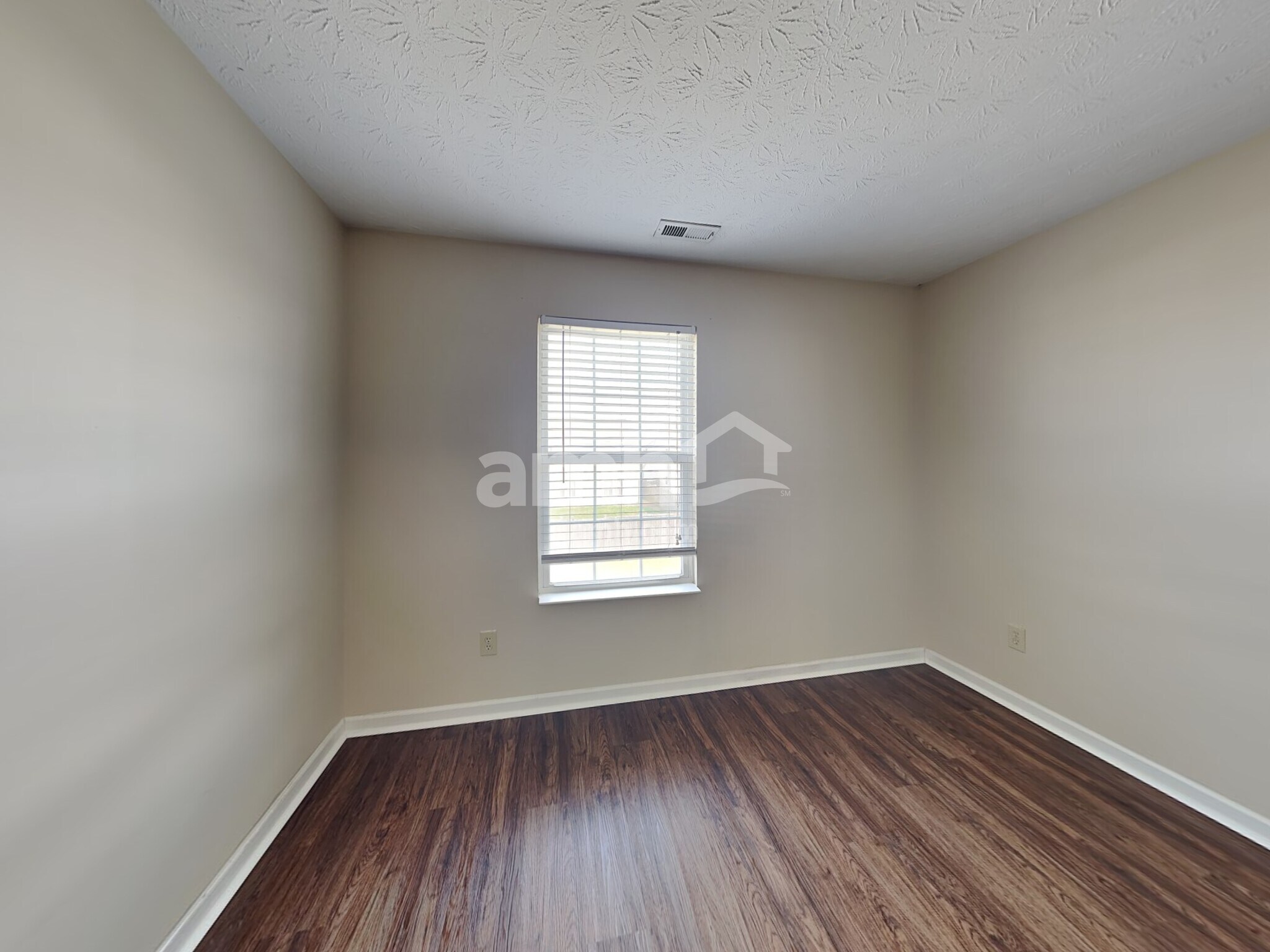 Building Photo - 5633 Rambling Dr