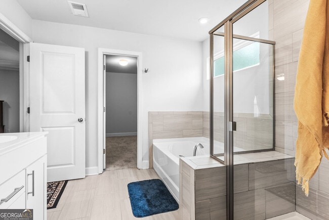 Building Photo - 5467 Fountainhead Ln