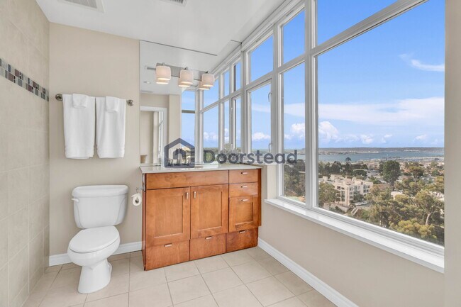 Building Photo - 475 Redwood St