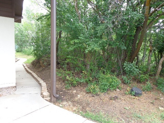 Building Photo - 954 Schneitter Cir