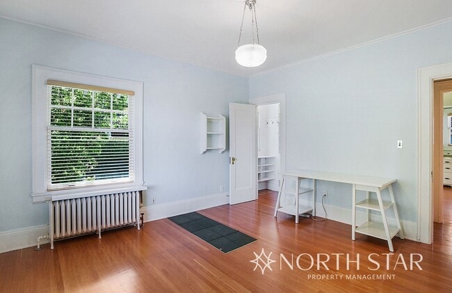 Building Photo - Live in a National Historic Home