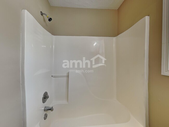 Building Photo - 405 Ivy Crest Dr