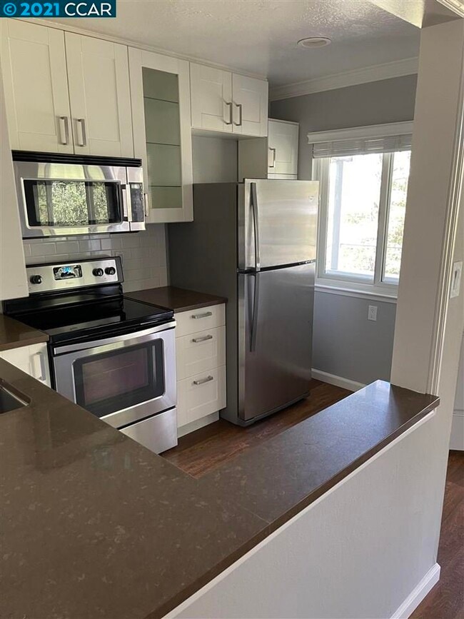 Building Photo - 1150 Lincoln Ave