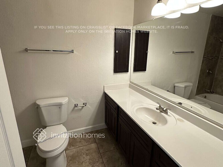 Building Photo - 20025 N 18th Dr