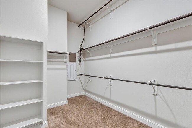Building Photo - 15342 Majestic Knight Dr