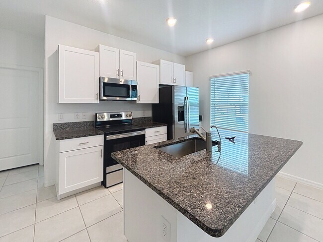 Building Photo - 822 Tennyson Mill Cir