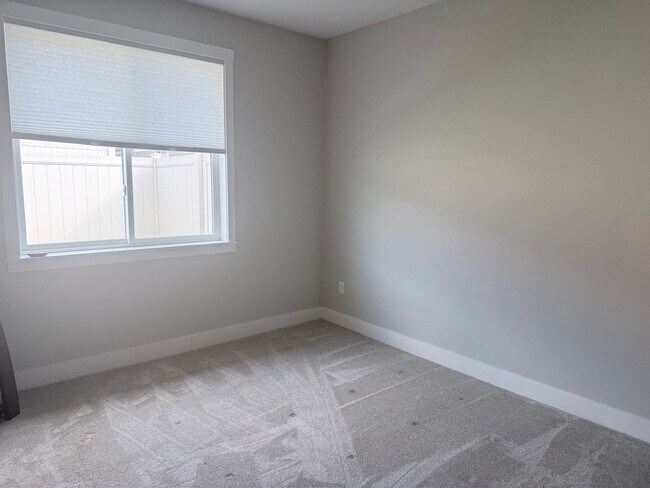 Building Photo - 6305 Absaloka Ln
