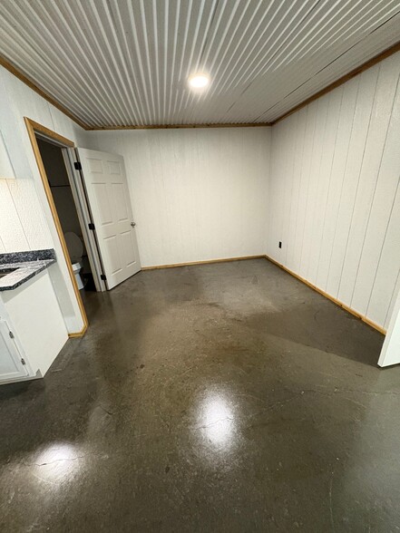 Building Photo - 2855 W Texas 154