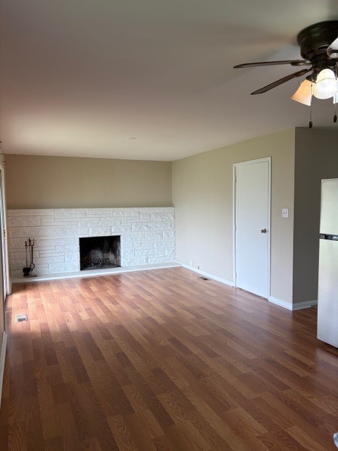 Building Photo - 713 Essex Ave