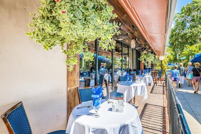 Building Photo - 1750 Benjamin Franklin Dr