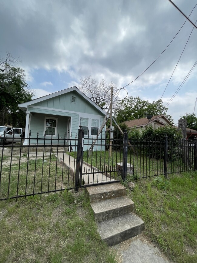 Primary Photo - 234 F St