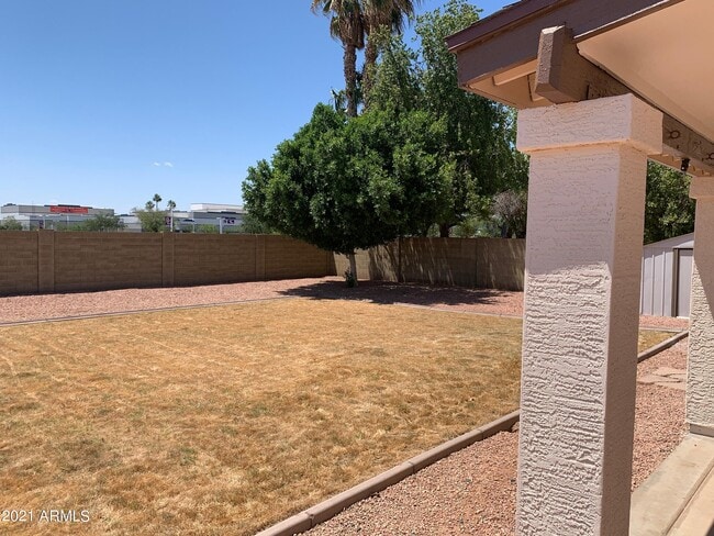Building Photo - 14318 N 78th Dr
