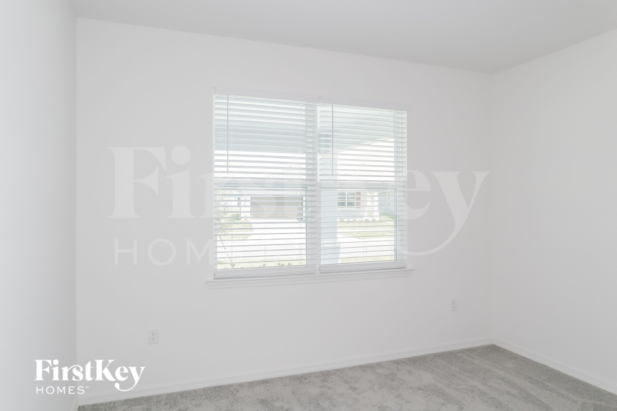 Building Photo - 1570 Isleta Lp