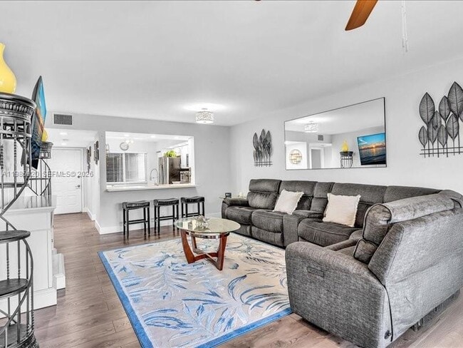 Building Photo - 12500 SW 5th Ct