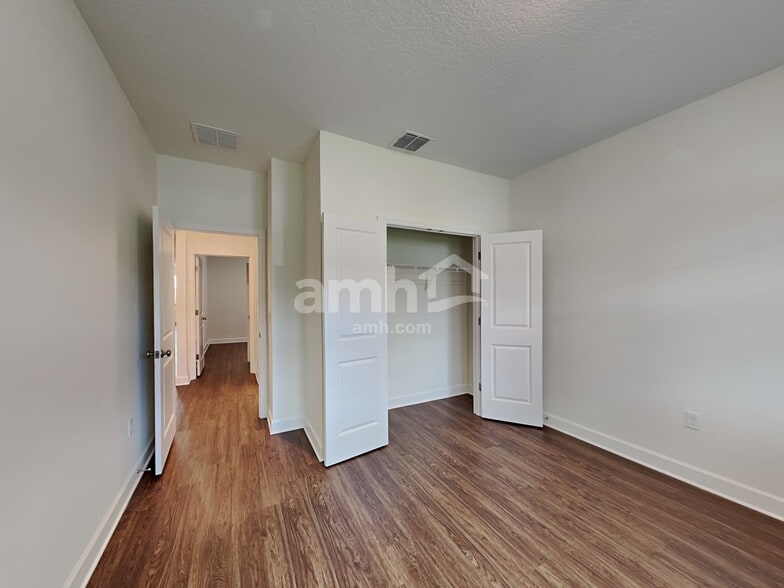 Building Photo - 1235 Tan Tara Trail