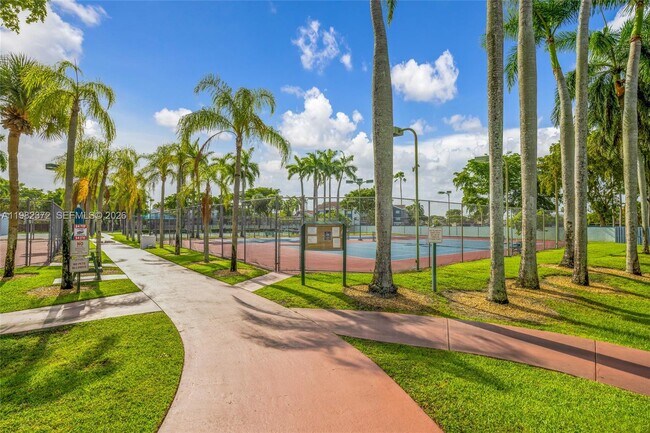 Building Photo - 6637 NW 181st Ln