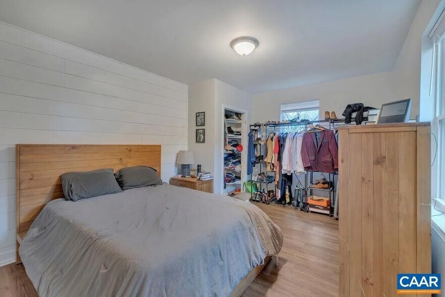 Building Photo - 1304 Poplar St