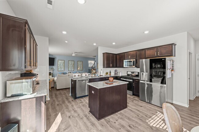 Building Photo - 1012 Kellie Ct