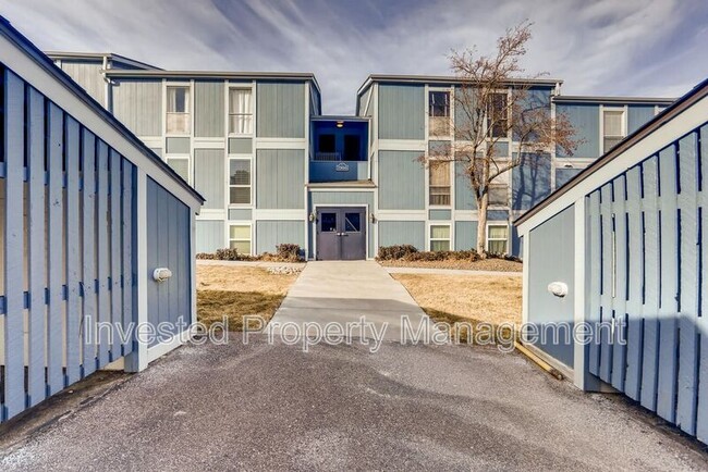 Building Photo - 7305 S Xenia Cir