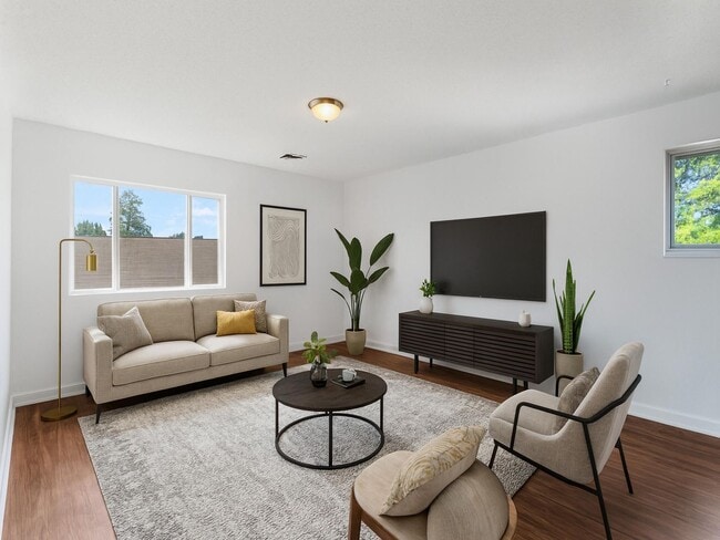 Building Photo - 4BR w/ Driveway Parking near Denver Zoo & City Park