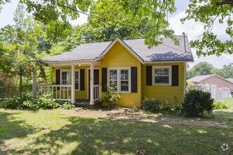 Building Photo - 2BR 1B House in Historic Oldham Trace Comm...