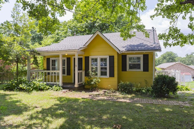 Primary Photo - 2BR 1B House in Historic Oldham Trace Comm...