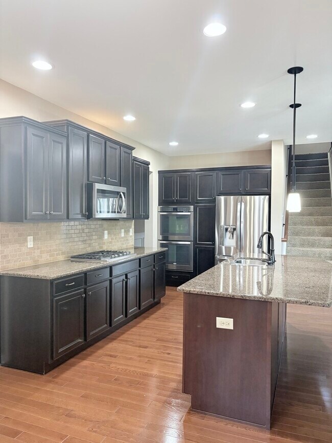 Building Photo - Charming 4 beds 2 bath in Lewis Center!