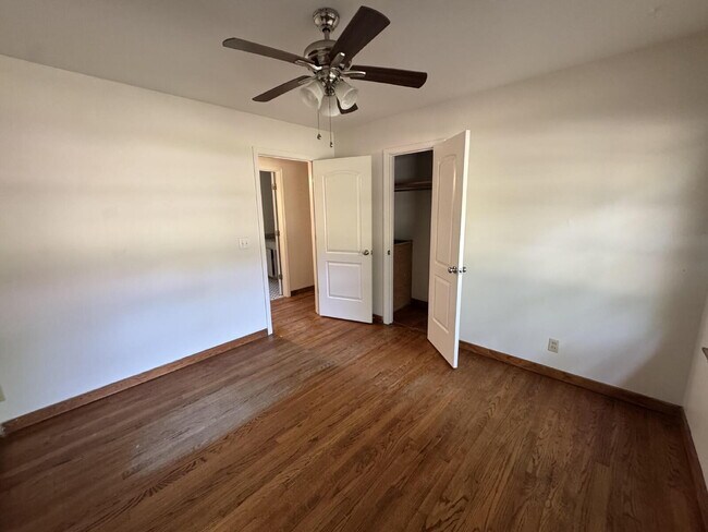 Building Photo - 3-Bedroom, 1 Bath Home Close to Downtown & MSU