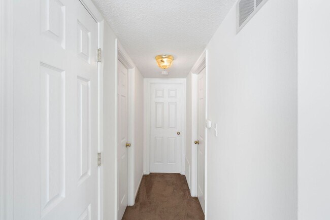 Building Photo - 5001-5003 Betty Jean Way