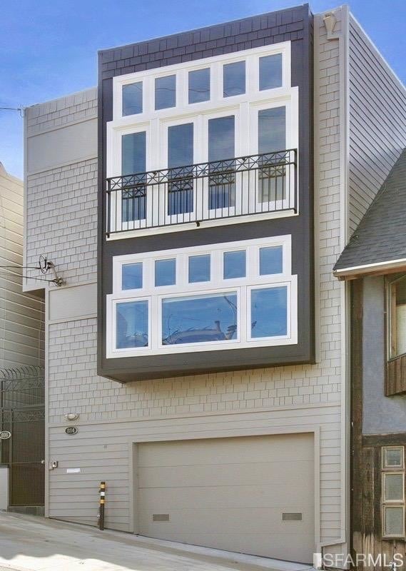 Building Photo - 884 De Haro St