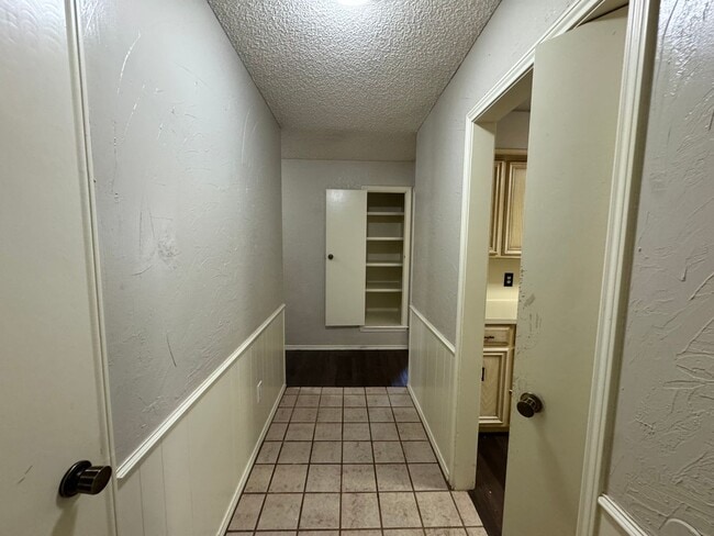 Building Photo - Lubbock Cooper ISD Gem: Ready-to-Rent July...