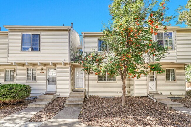 Primary Photo - $2,350.00, 2-bed, 2.5-bath townhouse in th...