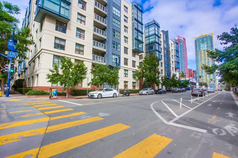 Building Photo - 1150 J St