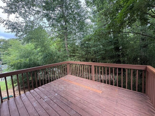 Building Photo - 515 S Coalport Dr